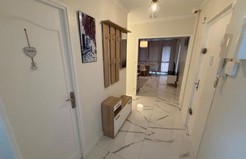 Bel Appartement spacieux T4 avec 2 Parkings privée Gratuit - Foto 3