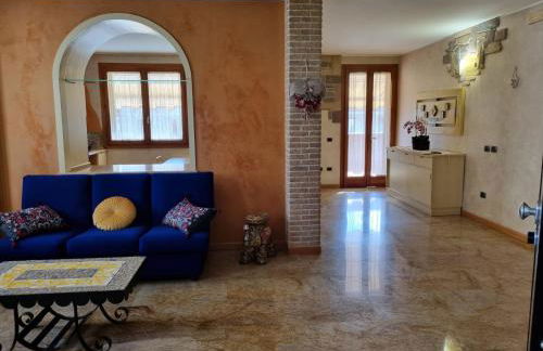 Consuelo House - Photo 1