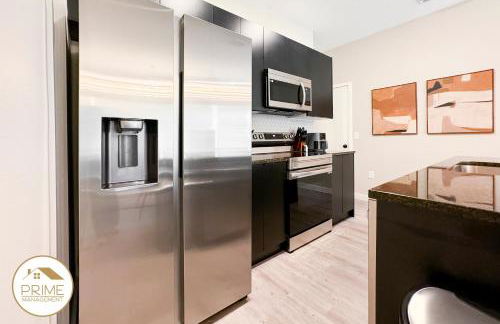 Elegant 3BR Townhouse wResort Pool10 Min Disney - Foto 23