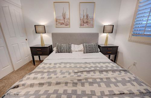 Gorgeous 6BR with Pool and Spa - Photo 34