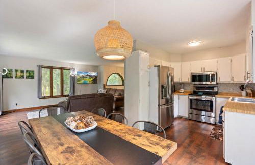 Large Home with lake views and space to entertain friends - Foto 18