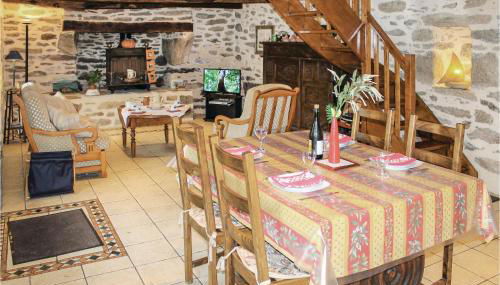2 Bedroom Cozy Home In Douarnenez - Foto 2