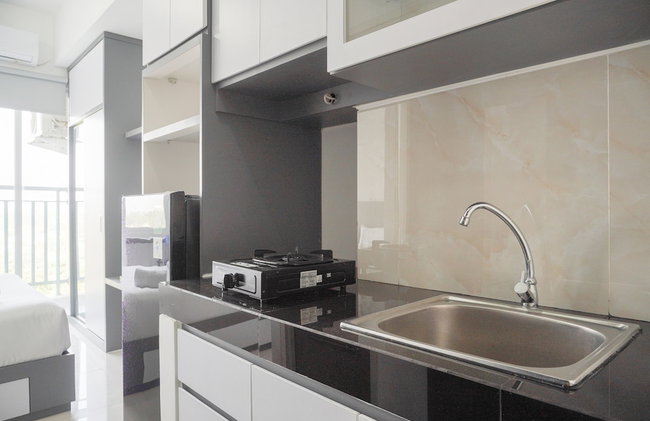 Cozy And Well Designed Studio Serpong Garden Apartment - Foto 9