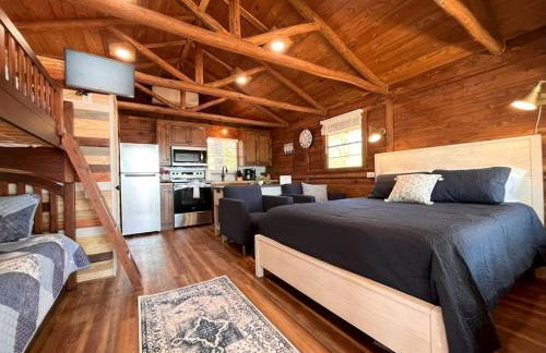 Cozy Waterfront Cabin for a Memorable Getaway on Toledo Bend Lake in Hemphill, Texas - Photo 7