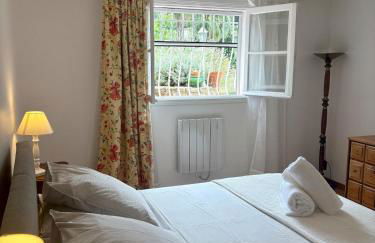 Charmant T2 avec terrasse, piscine et jardin - Foto 32