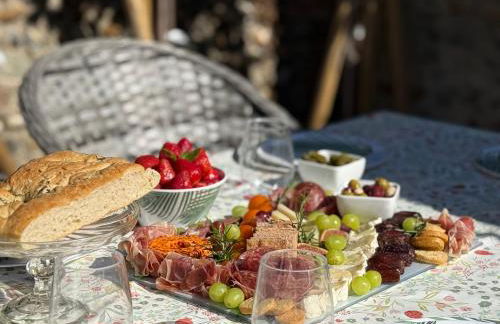 2BR Georgian home, Garden, Hot tub, Sea view, Sleeps 6 - Photo 28