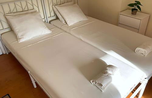 Cozy 3 Bedroom Apartment in Belem Lisbon 3 to 5 Guests - Photo 17