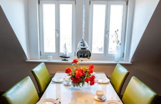 Doppelhaus- Villa Leipzig Schleußig , moderner Altbau Apartment Dachetage mit 2 Schlafzimmern und separatem Zusatzzimmer , Parkplatz - Balkon - Kamin - Eicheparkett - Arbeitsplatz - Foto 4