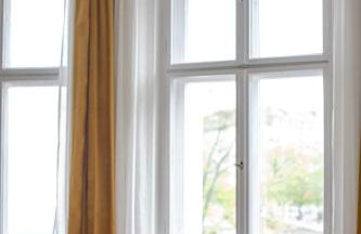 KAISER 02 by ROCKCHAIR Apartments l SUPERHOST Status l 3 Bedrooms Boxspringbeds 2 Bathrooms l Cozy Family & Business Flair 155 sqm 3 Balcony 2nd Floor Elevator up to 10 guests welcomes you! - Foto 20