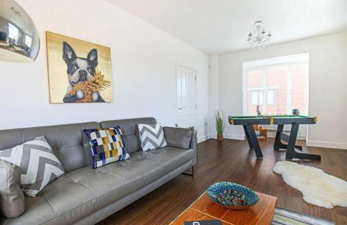 4 bed house in Milton Keynes - freeparking - wifi - Foto 15