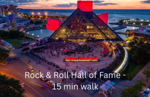 Downtown Cleveland: Steps To Sports & Events 2 Bedroom Condo by RedAwning - Foto 68