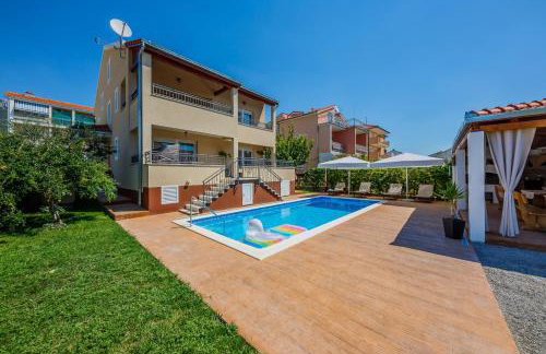 Villa Julija - Photo 1