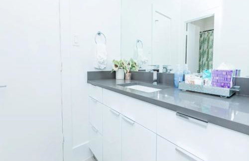 Cozy and Chic 3BR Retreat in Downtown Houston - Foto 34