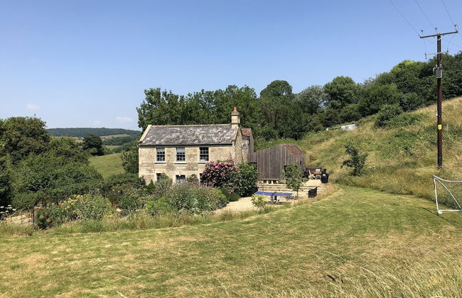 Large Boutique Holiday House With hot tub Near Bath - Foto 1