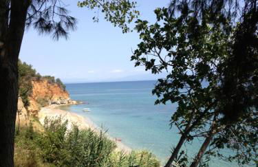 Top Holiday Home Private Pool by the sea With Private Garden for Private use - Photo 26