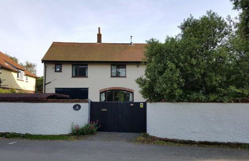 The Flat at Conway House - Photo 17