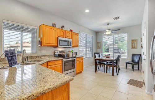 Patio and Fire Pit Peoria Getaway Near Golfing! - Foto 8