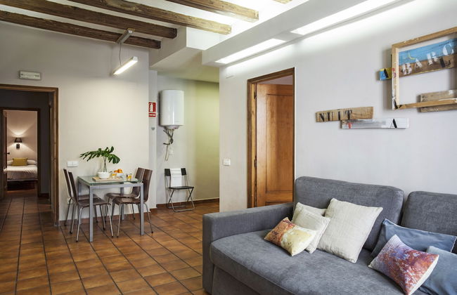 AinB Las Ramblas-Guardia Apartments - Photo 30