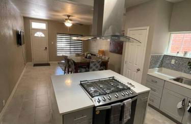 Big Family, Close to All, duplex A and B Downtown UTEP Hospitals - Foto 57