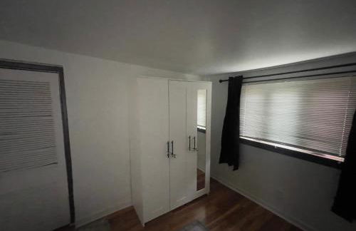 Cozy Home near O HARE fast internet 6 cars parking space - Foto 50