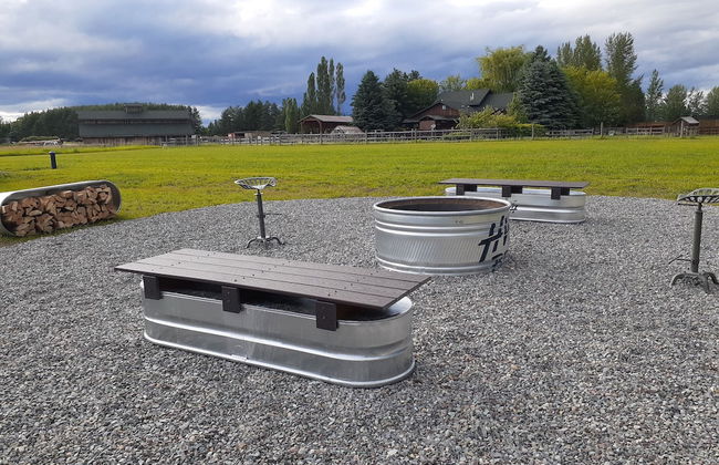 Glacier Acres Guest Ranch - Foto 22