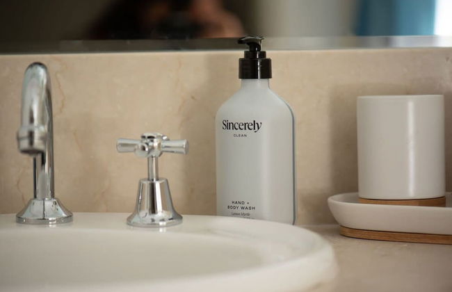 Reef Apartment Cairns - 4 Pools Resort BBQ - Photo 29