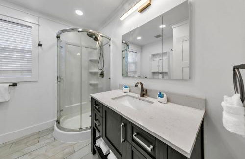 Tiki Palms Paradise by Emerald Coast Retreats - Photo 46