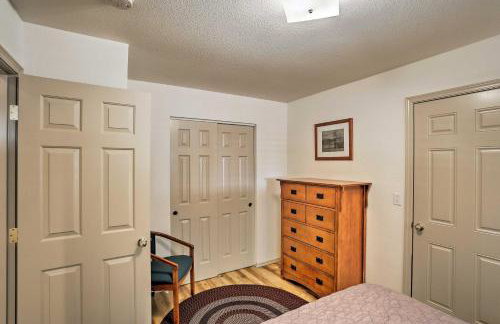 Cabin with Backyard Space - half Mi to Trinity Lake! - Foto 24