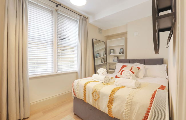 St Georges Apartment- North East Escapes - Photo 10