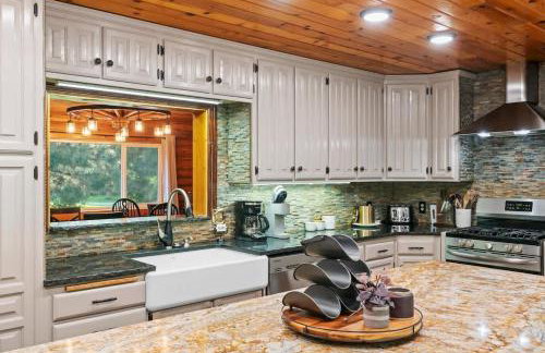 Private Island Fire Pit & Arcade - Foto 24