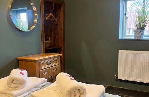 Torworth - 1 Bed Barn - Sleeps 3 - Hot Tub - Foto 2