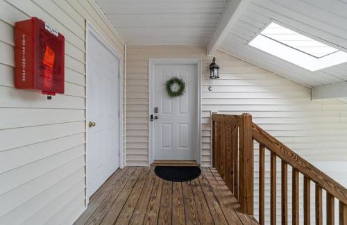 Quiet 2 Bedroom Condo In Greensboro - Photo 20