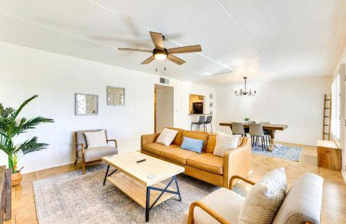 Pool Access! Family Retreat in Old Litchfield Park - Foto 1