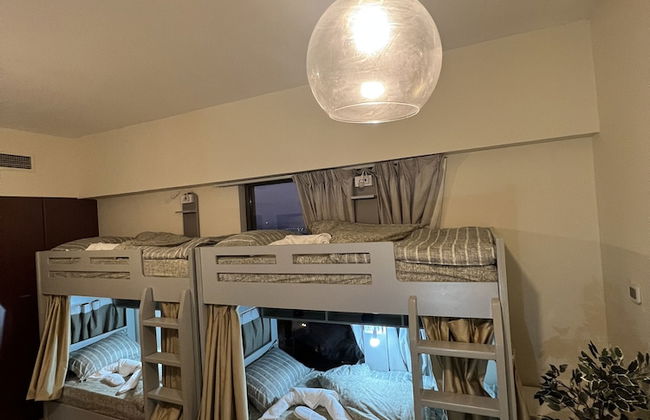 Robin Beach Hostel JBR - Photo 9