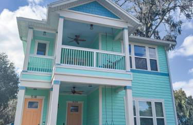 The Orange Blossom Suite Near UF Shands D-town - Photo 1