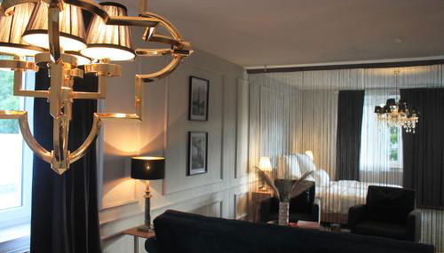 R B Apartment am Airport Hamburg - 1-4 Personen - Küche - Smart TV - Waschtrockner - kostenloser Parkplatz - perfekt für Geschäftsreisende und Familien - Foto 5