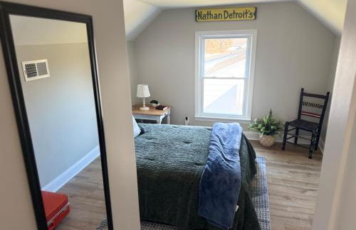 Perfect 4bdrm home with Antique & Modern Accents for Getaways - Foto 8