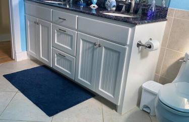 JUST LISTED Beach House Steps Away from the Beach - Foto 11