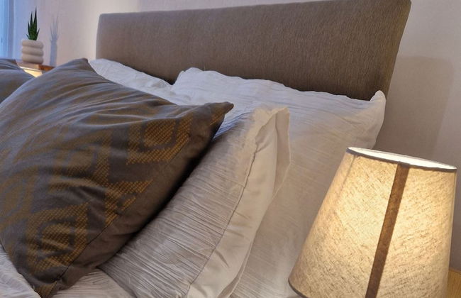 Spacious 1 Br Lincoln City Centre & Amenities, Free Parking - Photo 4