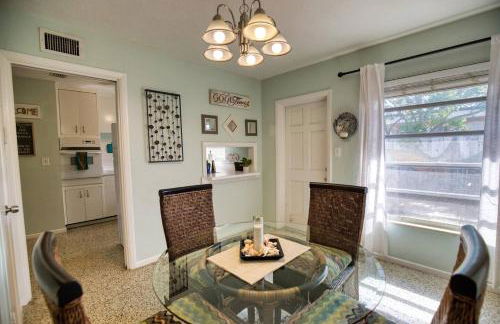 Vintage Vibes - Grill, Chill & Beach Thrills - Foto 2