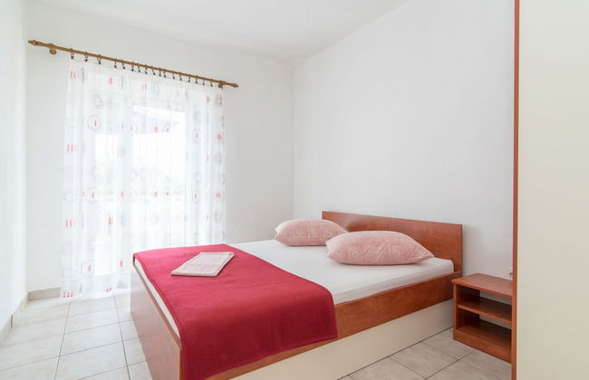 Apartments Neva- Standard Two Bedroom Apartment With Terrace and Sea View - Foto 4