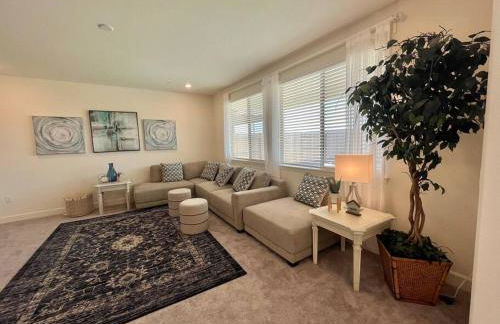 Brand-New, Beautiful & Stylish Home in Sacramento! - Foto 1