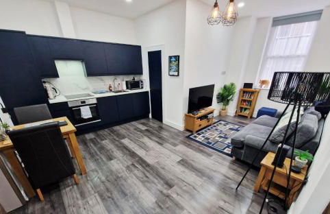 Contemporary 1 Bed Apartment, In Central Buxton - Photo 8