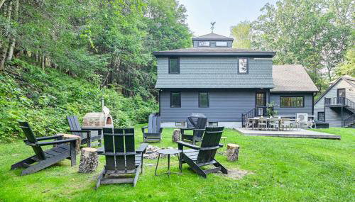 8 Mi to Tanglewood and Butternut Ski Spacious Home! - Foto 3