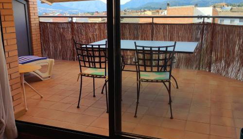 ACOGEDOR ÁTICO DÚPLEX EN TREMP - Foto 2