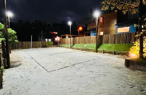 Casa com Banheira, Piscina e Quadra de Areia - Foto 27