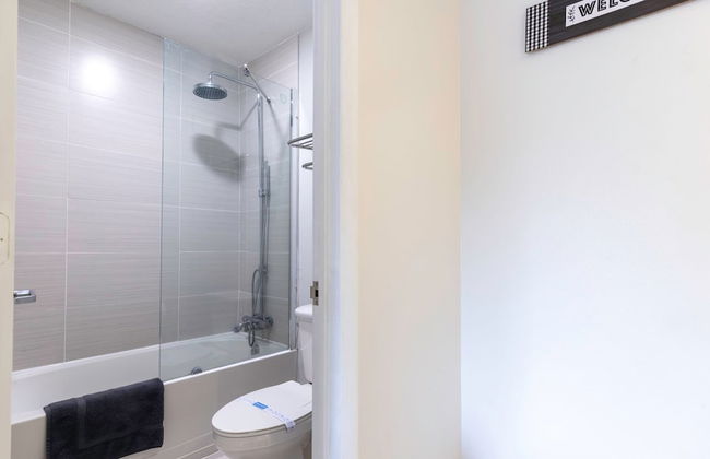 Entire Studio With Free Shuttle to Disney - Foto 11