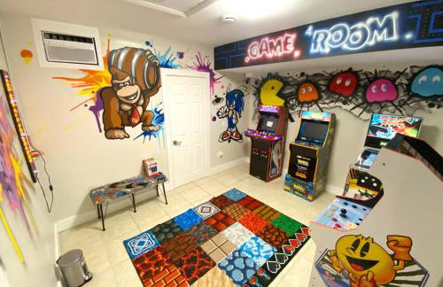 Cozy Coral Cottage with Tiki Hut, Mini Golf, Arcade and Grill - Foto 10