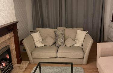 10 mins from Gatwick, jacuzzi, 8 persons - Foto 4