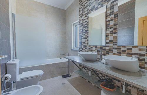Villa Belchior by Algarve Holidays - Photo 23